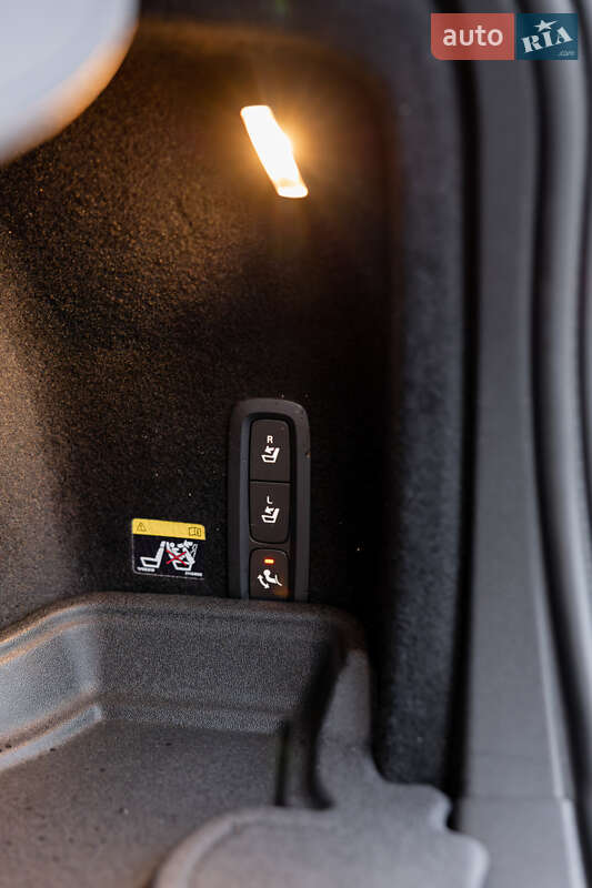 Универсал Volvo V60 Cross Country 2019 в Львове фото 21 Универсал Volvo V60 Cross Country 2019 в Львове