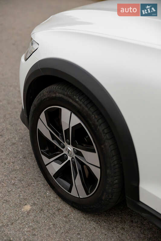 Универсал Volvo V60 Cross Country 2019 в Львове фото 31 Универсал Volvo V60 Cross Country 2019 в Львове