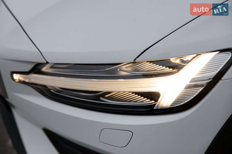 Универсал Volvo V60 Cross Country 2019 в Львове фото 32 Универсал Volvo V60 Cross Country 2019 в Львове