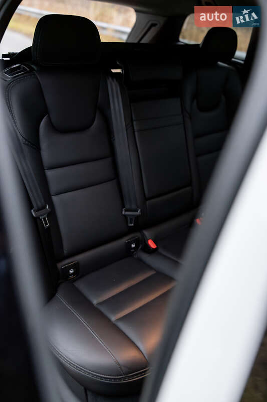 Универсал Volvo V60 Cross Country 2019 в Львове фото 47 Универсал Volvo V60 Cross Country 2019 в Львове