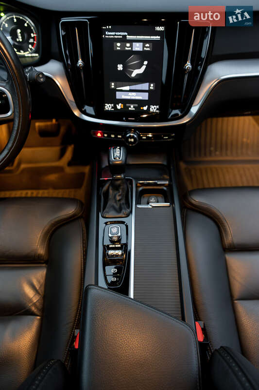 Универсал Volvo V60 Cross Country 2019 в Львове фото 81 Универсал Volvo V60 Cross Country 2019 в Львове