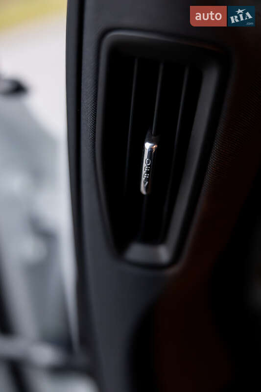 Универсал Volvo V60 Cross Country 2019 в Львове фото 86 Универсал Volvo V60 Cross Country 2019 в Львове