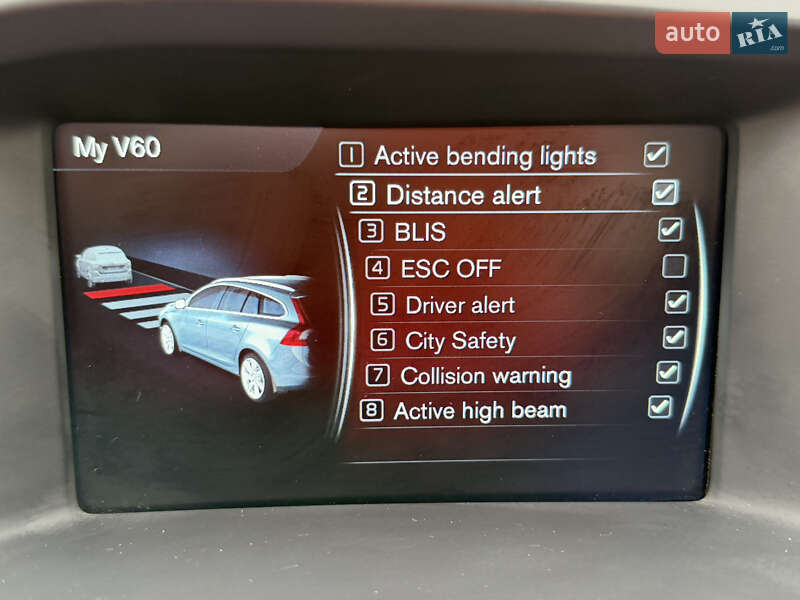 Універсал Volvo V60 Cross Country 2017 в Києві фото 66 Універсал Volvo V60 Cross Country 2017 в Києві