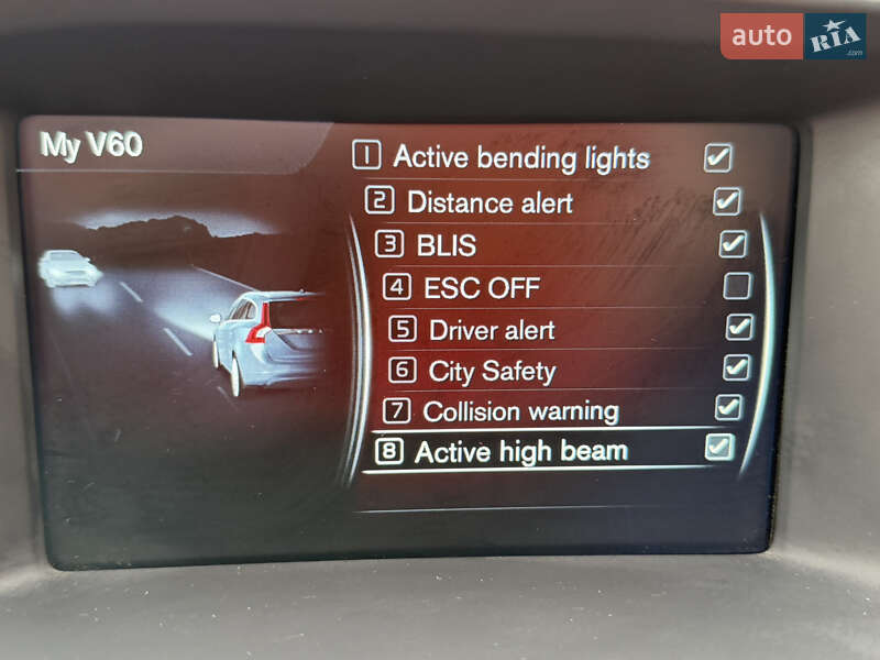 Універсал Volvo V60 Cross Country 2017 в Києві фото 71 Універсал Volvo V60 Cross Country 2017 в Києві