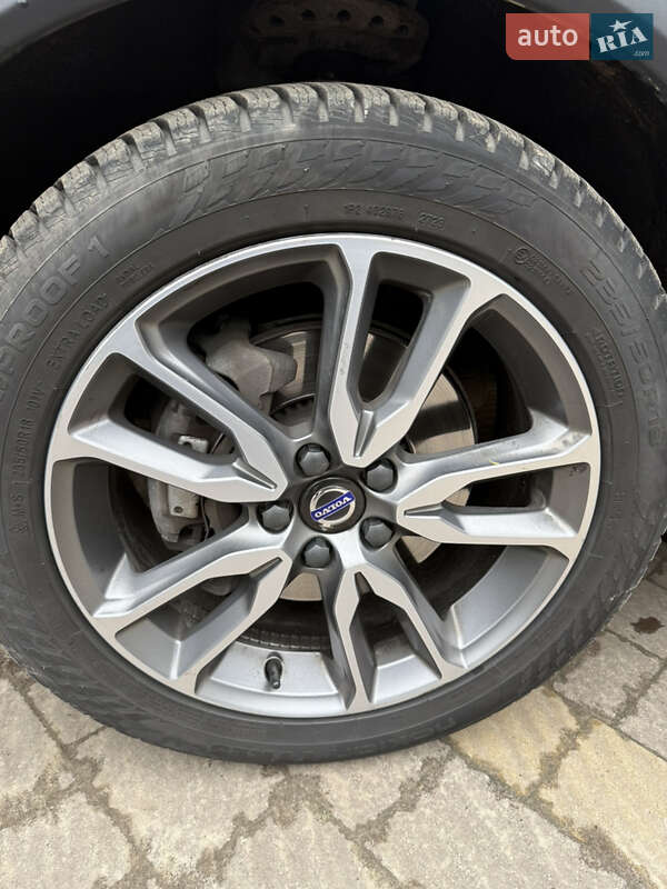 Универсал Volvo V60 Cross Country 2017 в Львове фото 27 Универсал Volvo V60 Cross Country 2017 в Львове