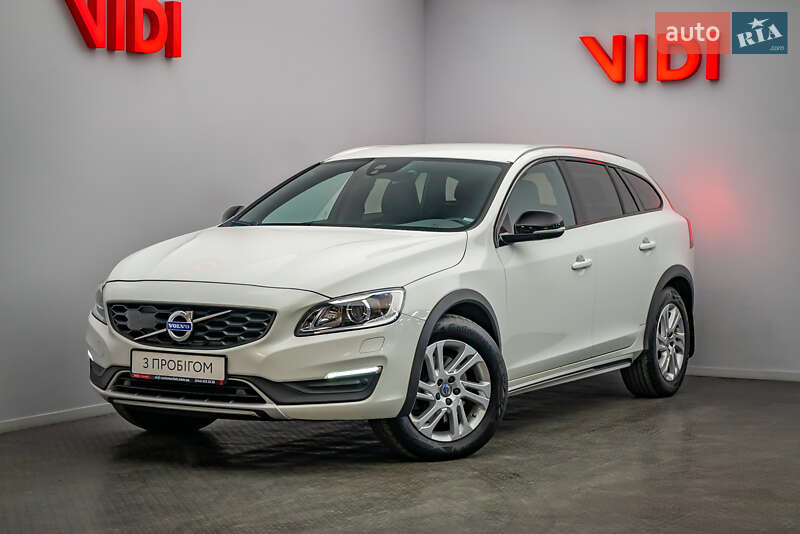 Volvo V60 Cross Country 2017 Volvo V60 Cross Country 2017