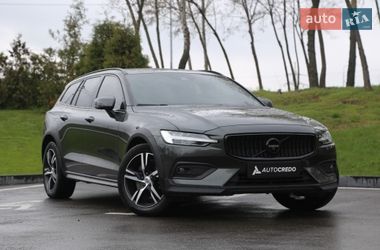 Универсал Volvo V60 Cross Country 2020 в Киеве