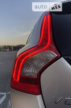 Универсал Volvo V60 2011 в Дрогобыче