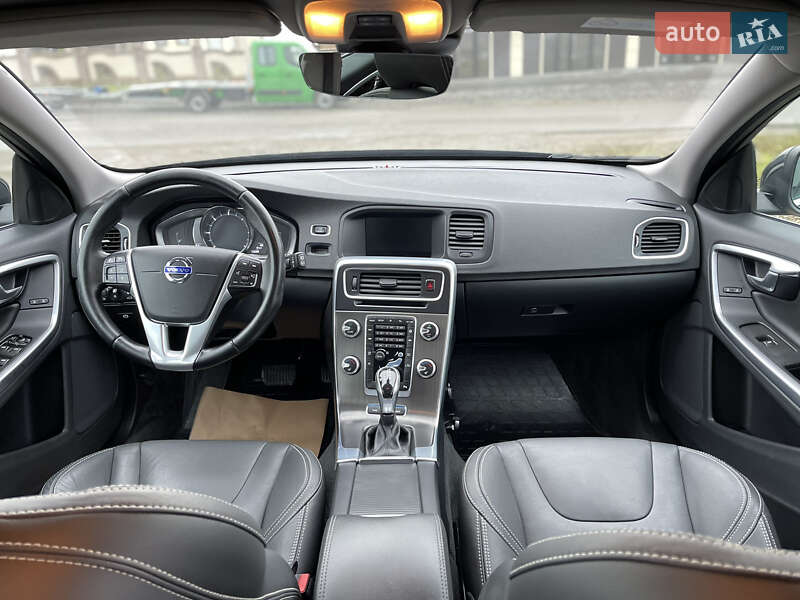 Универсал Volvo V60 2015 в Черновцах фото 21 Универсал Volvo V60 2015 в Черновцах