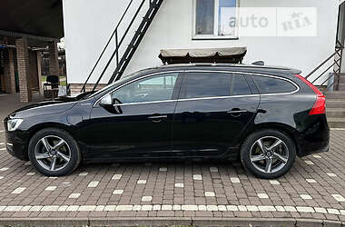 Универсал Volvo V60 2014 в 