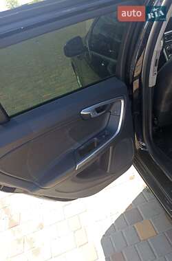 Универсал Volvo V60 2011 в 