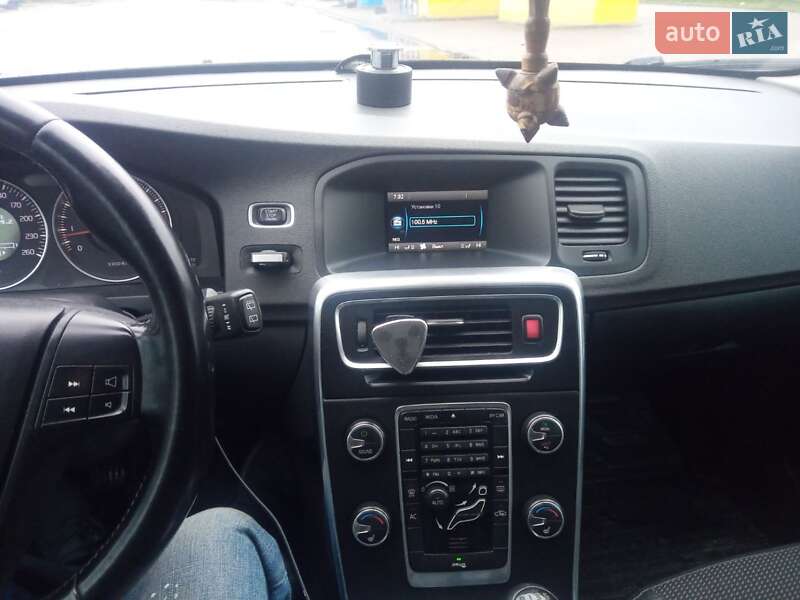 Универсал Volvo V60 2012 в Броварах