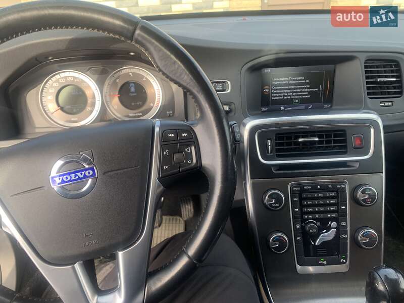 Универсал Volvo V60 2012 в Изюме