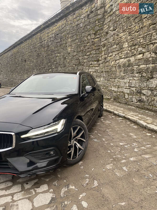 Универсал Volvo V60 2018 в Каменец-Подольском