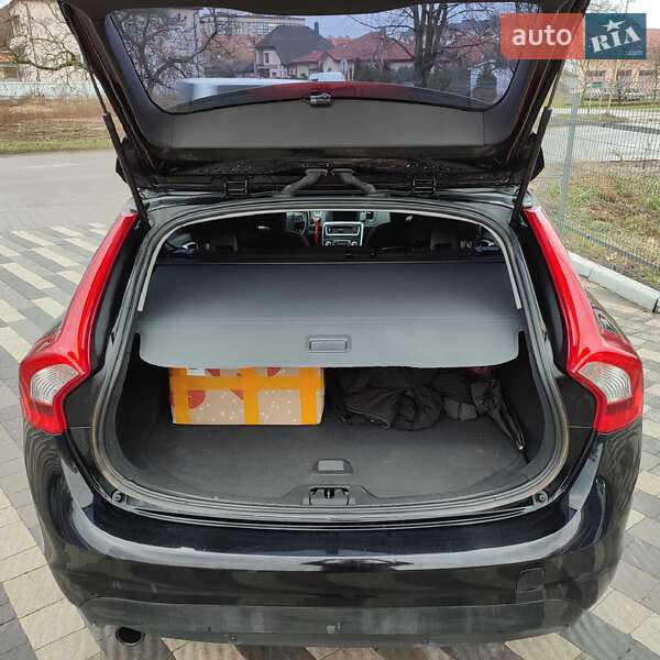 Универсал Volvo V60 2015 в Ужгороде