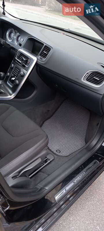 Универсал Volvo V60 2012 в Киеве