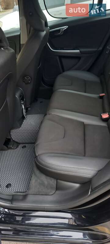 Универсал Volvo V60 2012 в Киеве