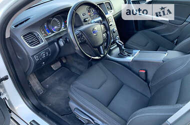 Универсал Volvo V60 2015 в Радивилове