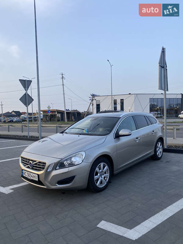 Универсал Volvo V60 2012 в Луцке