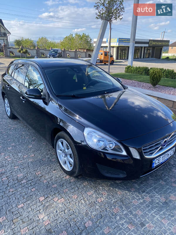 Универсал Volvo V60 2011 в Черновцах