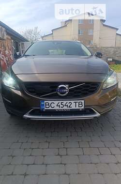 Универсал Volvo V60 2015 в Львове