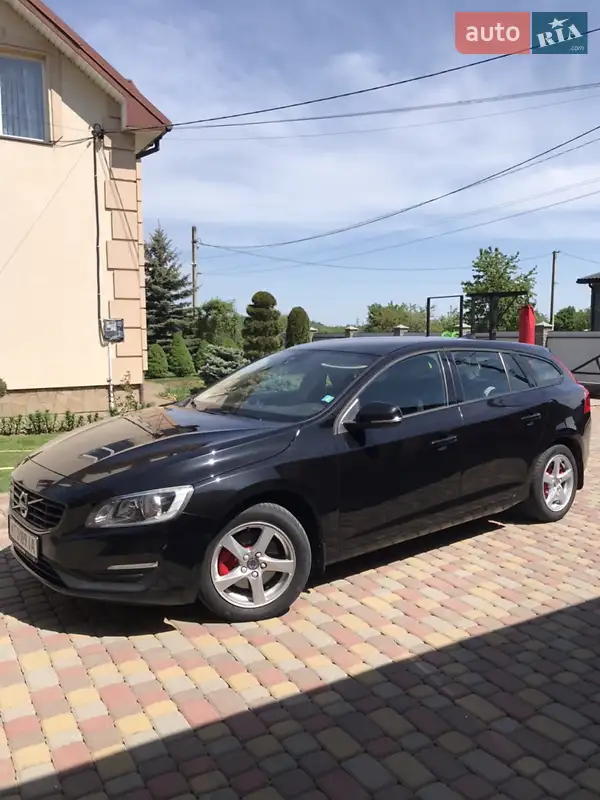 Volvo V60 2017 VIN YV1FW7880H2372273 фото оголошення 2 з 87