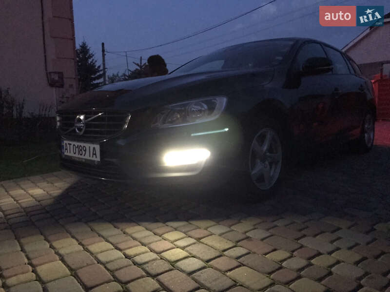 Универсал Volvo V60 2017 в Калуше