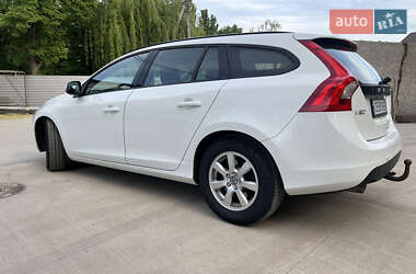 Універсал Volvo V60 2011 в Чернівцях