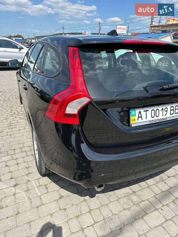 Универсал Volvo V60 2014 в Черновцах фото 11 Универсал Volvo V60 2014 в Черновцах