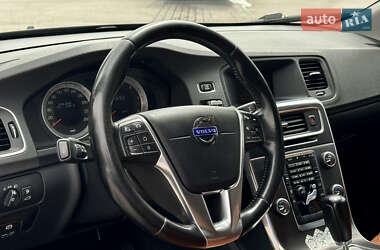 Универсал Volvo V60 2011 в 