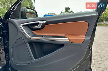 Универсал Volvo V60 2011 в 