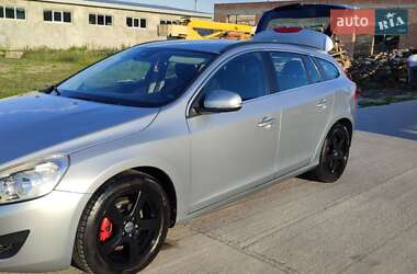 Универсал Volvo V60 2011 в 