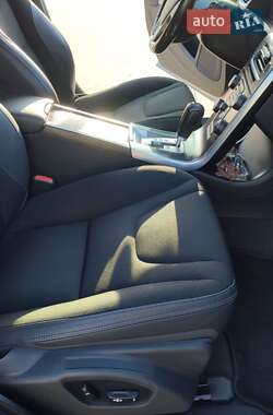 Универсал Volvo V60 2011 в 
