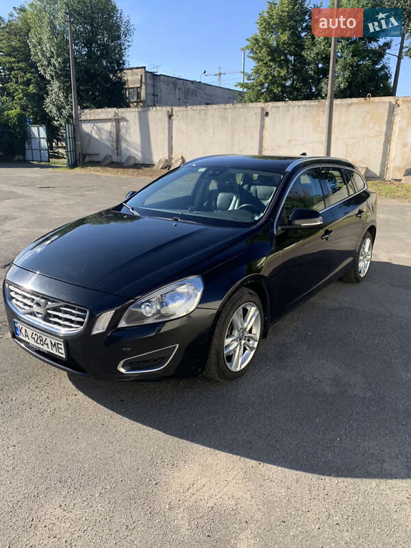 Універсал Volvo V60 2011 в Києві