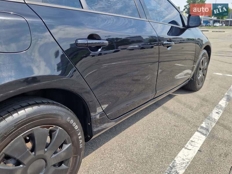 Универсал Volvo V60 2012 в Киеве