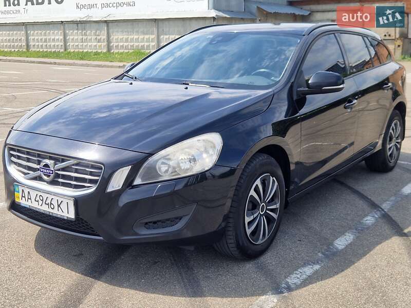 Универсал Volvo V60 2012 в Киеве