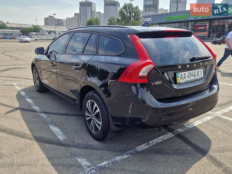 Универсал Volvo V60 2012 в Киеве
