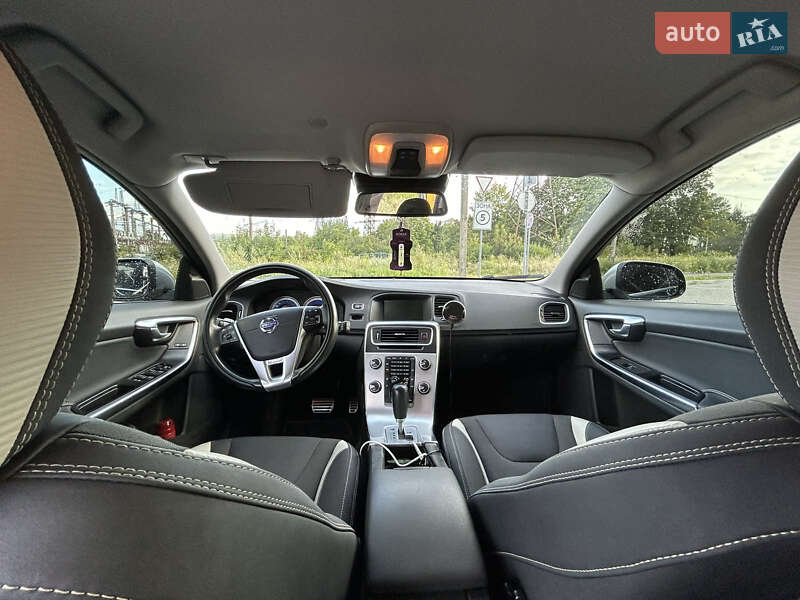 Универсал Volvo V60 2011 в Старом Самборе