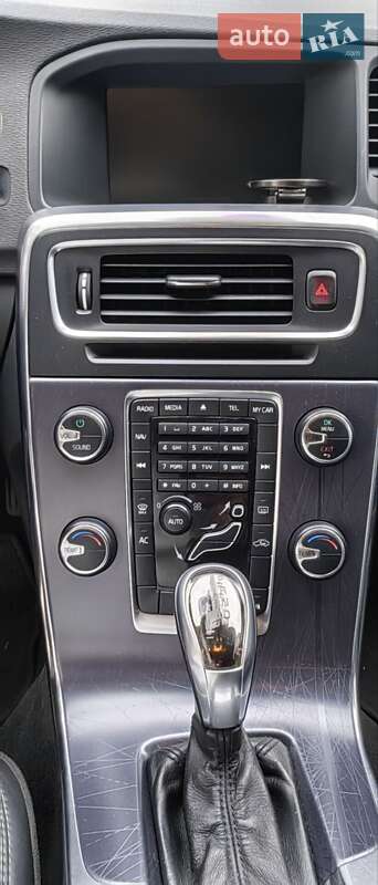 Универсал Volvo V60 2012 в Измаиле