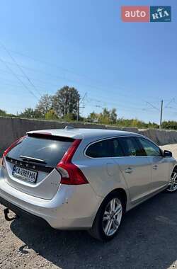 Универсал Volvo V60 2012 в 