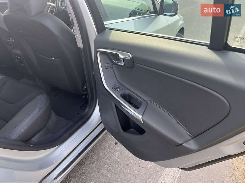 Універсал Volvo V60 2011 в Києві