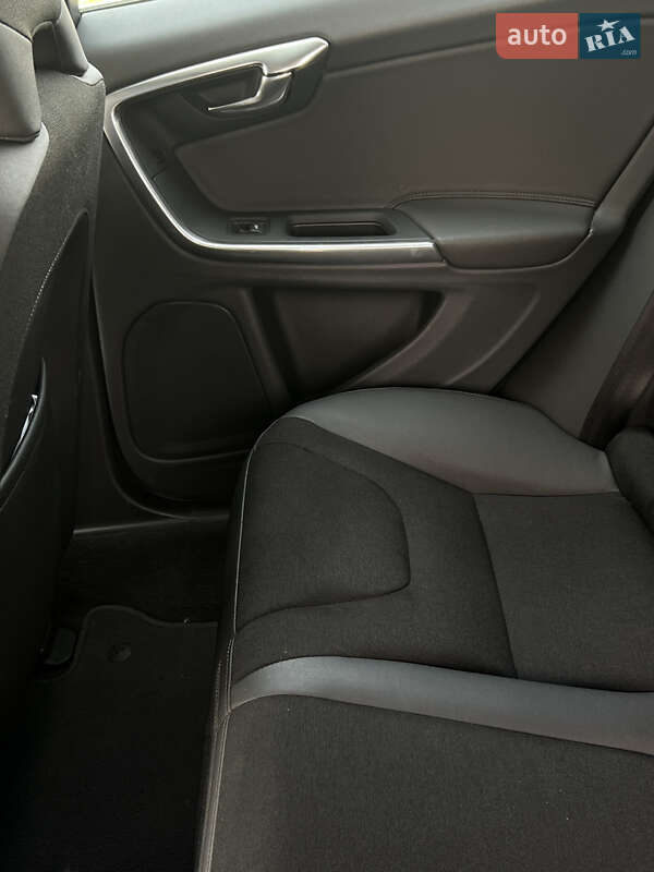 Універсал Volvo V60 2011 в Києві