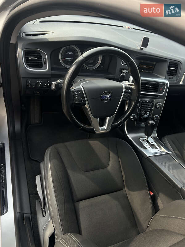 Універсал Volvo V60 2011 в Києві