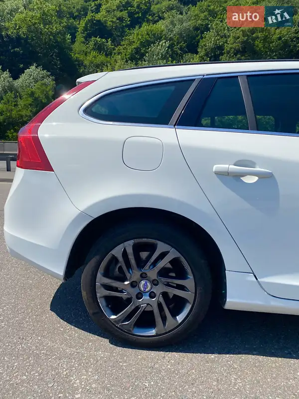 Volvo V60 2014 VIN YV1FW848BE1212761 фото оголошення 6 з 71