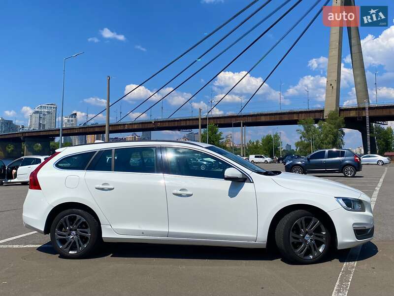 Универсал Volvo V60 2014 в Киеве фото 27 Универсал Volvo V60 2014 в Киеве