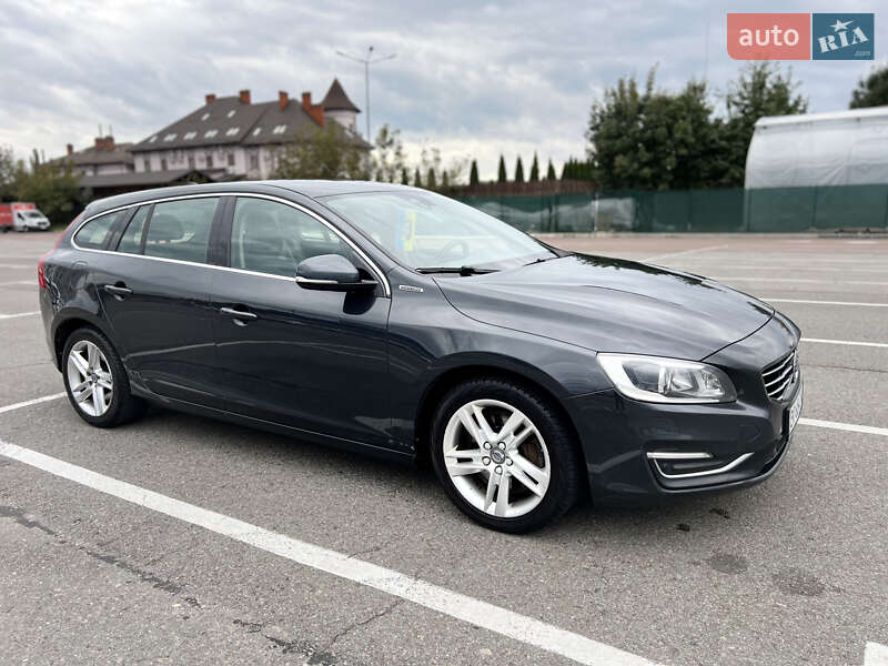 Volvo V60 2015