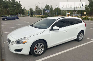 Універсал Volvo V60 2013 в Києві