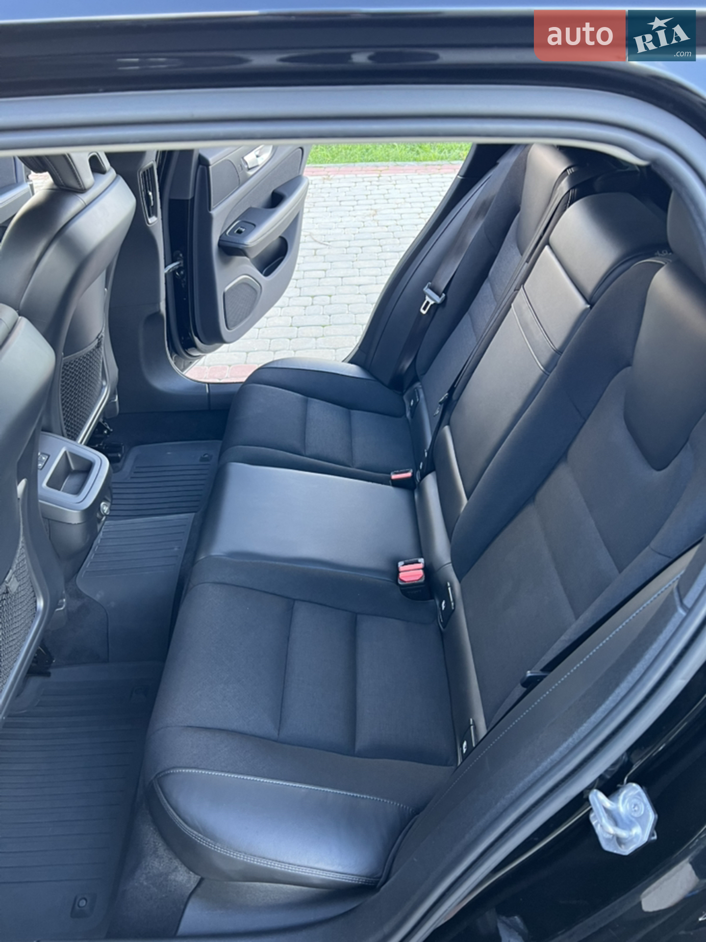 2018 Volvo V60 - мініатюра 12