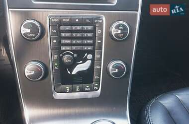 Универсал Volvo V60 2014 в 