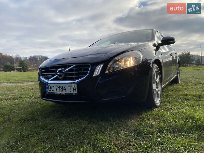 Универсал Volvo V60 2011 в Дрогобыче